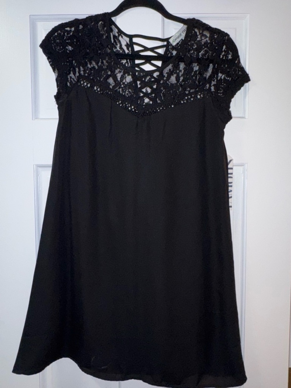 Black Lace Yoke Short Sleeve Dress